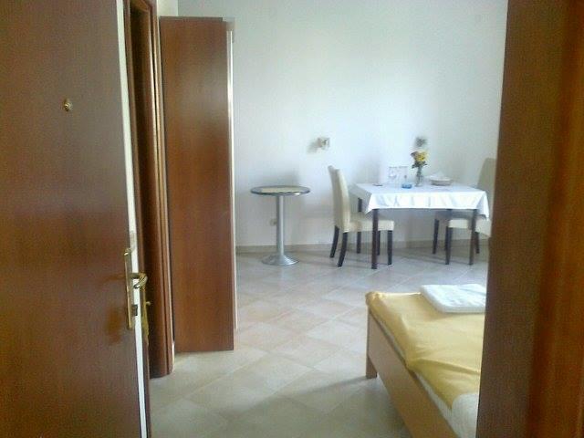 Apartment Zekija Barbat na Rabu エクステリア 写真